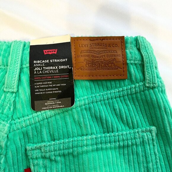 NWT LEVI'S RIBCAGE STRAIGHT ANKLE PANTS IN ELECTRIC GREEN - 27 - Picture 7 of 11